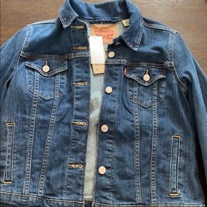 Levi women’s jean jacket